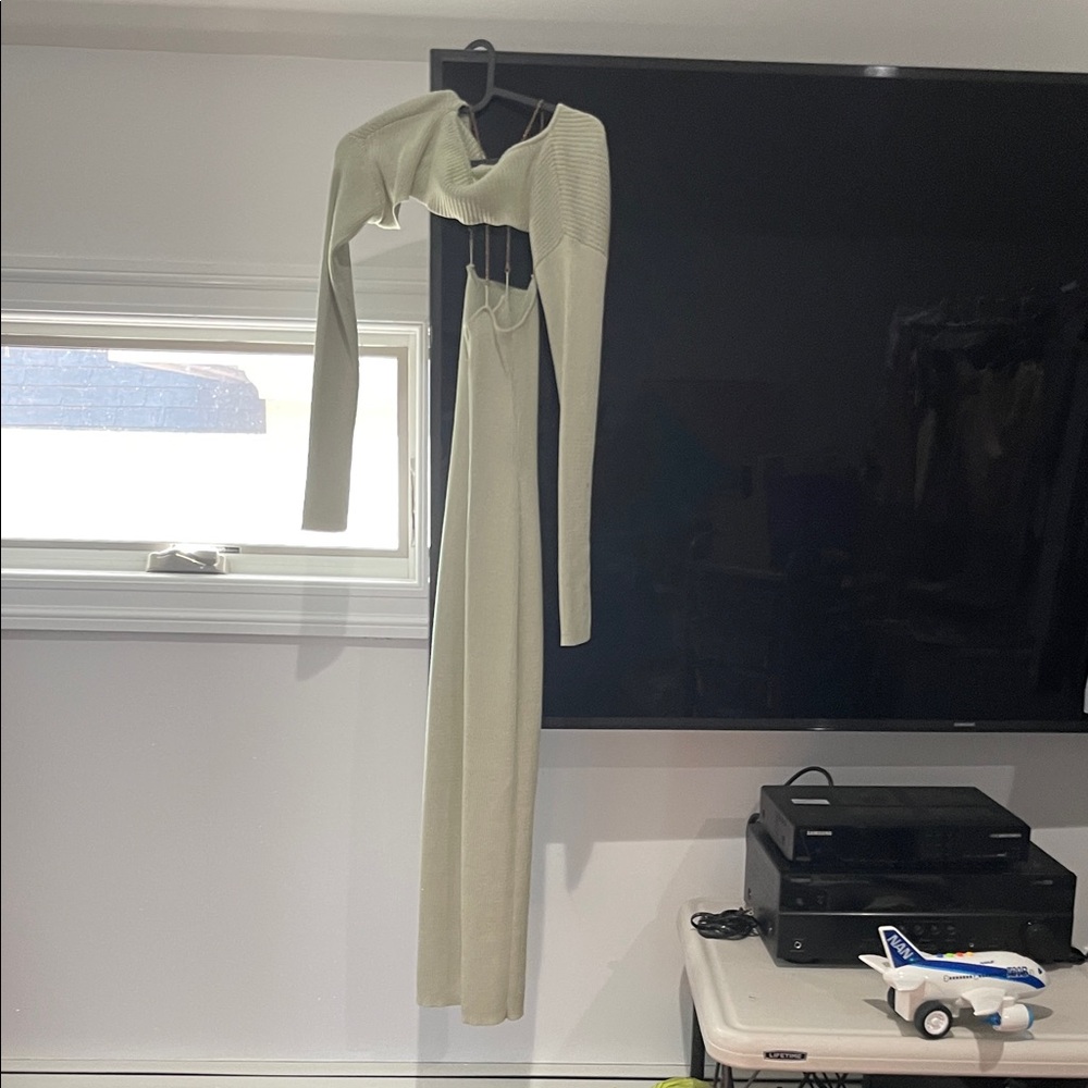 Chic Long Sleeve Knit Dress in Cream